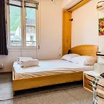 4810 Centre Daire *